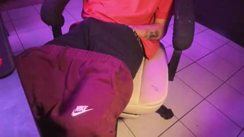 MitchellBWC online show from November 17, 9:18 pm