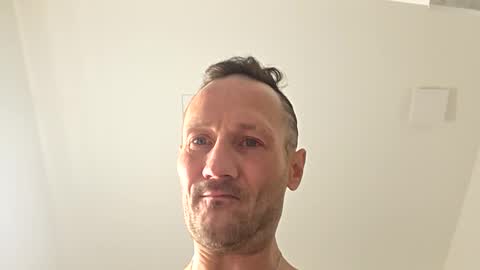 mitzio114 online show from December 20, 3:13 am