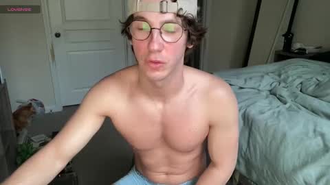 Leo online show from March 4, 12:01 pm