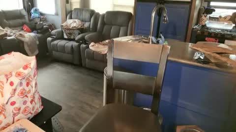 mmmthatsfunnn online show from February 10, 11:42 pm