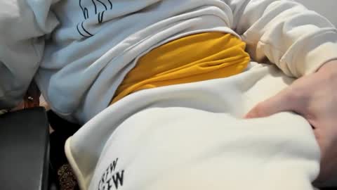 Snapshot of mnmassive chatting on January 8, 5:59 am M online show from January 8, 5:59 am