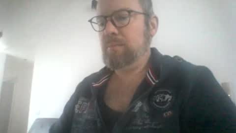 mofu781s online show from December 4, 7:28 am