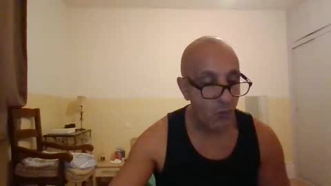 moment71200 online show from November 25, 6:43 pm