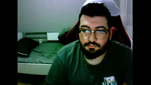 Mert online show from December 17, 2:11 pm