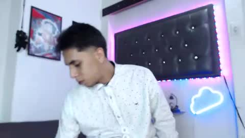 Snapshot of monkey_uchiha77 chatting on March 6, 12:41 pm simon dice online show from March 6, 12:41 pm