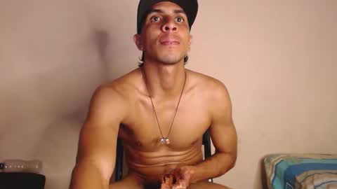 Snapshot of monkey_uchiha77 chatting on October 11, 1:42 am simon dice online show from October 11, 1:42 am