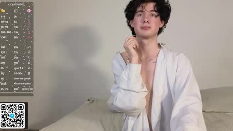 moon_gloww online show from February 12, 8:20 am