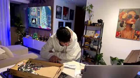   online show from November 12, 12:49 am