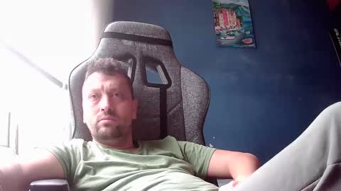 moustapha online show from December 7, 8:11 am