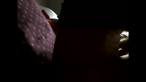 Snapshot of mowgli1977 chatting on January 8, 12:05 pm mowgli1977 online show from January 8, 12:05 pm