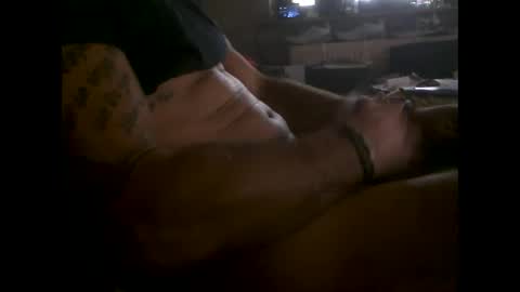 Snapshot of mowgli1977 chatting on October 28, 9:23 am mowgli1977 online show from October 28, 9:23 am