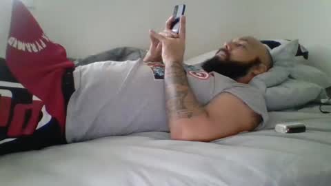 Snapshot of mr8plus chatting on January 4, 2:25 pm Mr8 online show from January 4, 2:25 pm