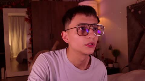 Snapshot of mr_evan1 chatting on December 10, 12:05 pm Mr Evans online show from December 10, 12:05 pm