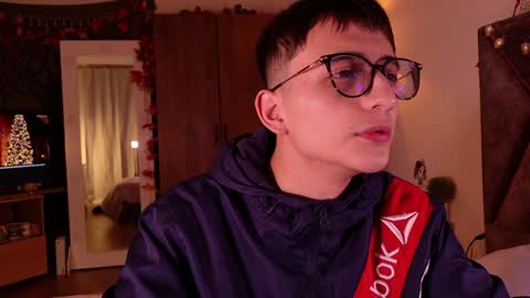 Snapshot of mr_evan1 chatting on December 11, 12:16 pm Mr Evans online show from December 11, 12:16 pm