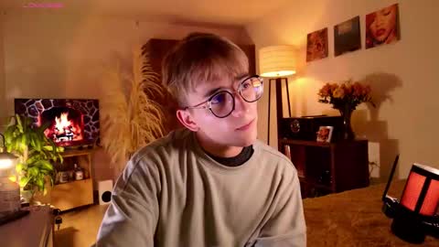 Snapshot of mr_evan1 chatting on September 15, 5:36 pm Mr Evans online show from September 15, 5:36 pm