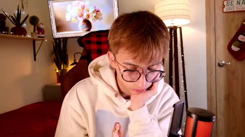 Mr Evans online show from November 24, 5:03 pm