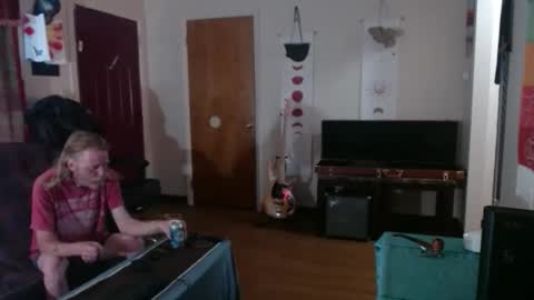 Snapshot of mr_happy12 chatting on October 16, 10:18 pm mr_happy12 online show from October 16, 10:18 pm