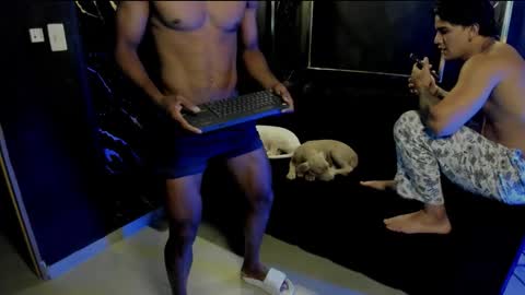 mr_maximo online show from September 18, 5:53 am