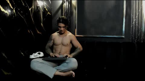 mr_maximo online show from October 4, 6:07 am