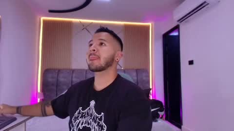 MIKEE online show from April 8, 3:07 am