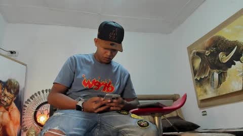 mr_stiven_ online show from April 2, 6:21 am