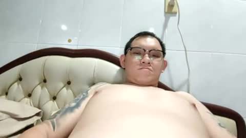 Snapshot of mr_thick89 chatting on October 10, 1:49 pm mr_thick89 online show from October 10, 1:49 pm