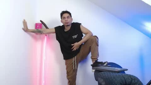 Alpha LATINO online show from April 21, 4:51 am