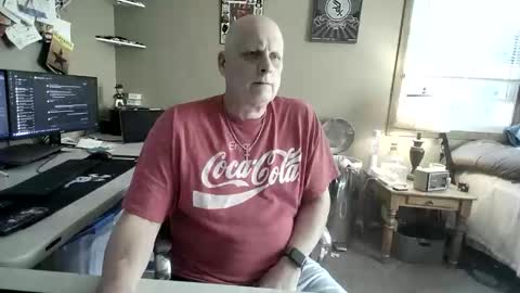 Snapshot of mrclean_55 chatting on October 16, 8:17 pm MrClean55 online show from October 16, 8:17 pm