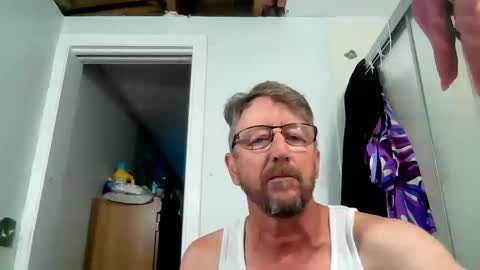 mrcumstain online show from October 20, 3:38 pm