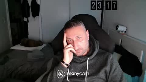 mrdr0o0o online show from December 19, 10:17 pm