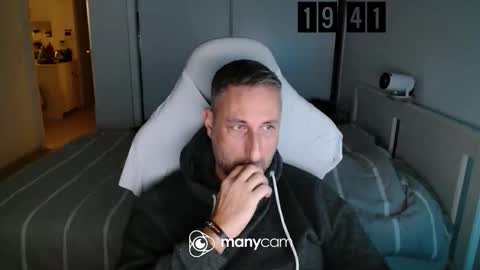 mrdr0o0o online show from November 19, 6:41 pm