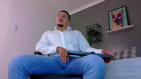 Mr Fox online show from March 11, 7:32 pm