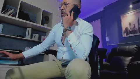 MrFrank. online show from November 6, 1:58 pm