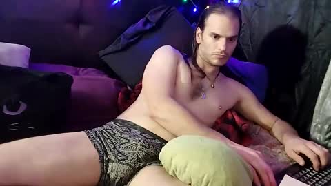 MrKinkSized online show from December 23, 4:33 am