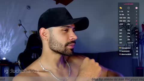 Snapshot of mrlouiss chatting on October 18, 11:20 pm Luis    Instagram   online show from October 18, 11:20 pm