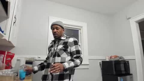 Snapshot of mromg007 chatting on December 11, 10:38 pm mromg007 online show from December 11, 10:38 pm