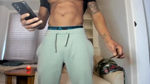 Snapshot of mromg007 chatting on January 3, 7:29 pm mromg007 online show from January 3, 7:29 pm