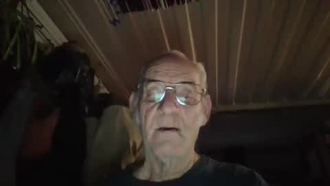 Chuck online show from April 6, 6:25 am