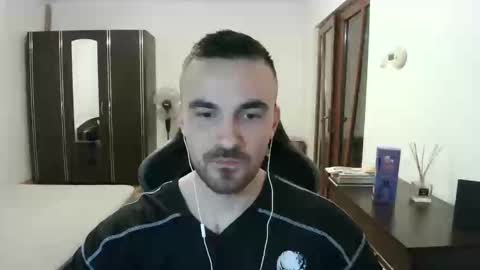 Victor online show from April 15, 7:14 pm