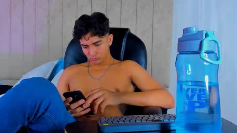 muichiro tokito1 online show from March 2, 4:18 am