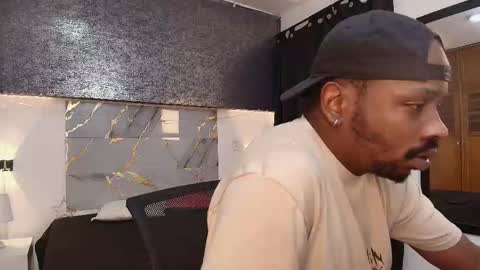 Muller Asher online show from December 14, 4:41 am