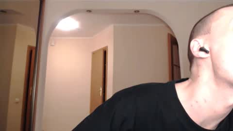 Erik online show from February 16, 11:05 pm