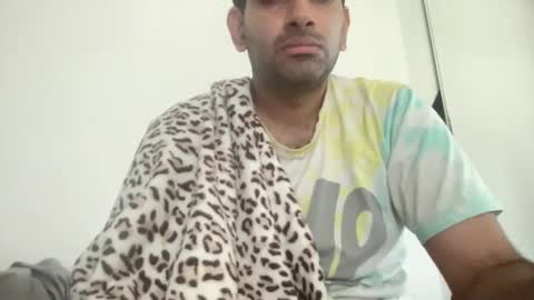 munnabobby2008 online show from February 2, 4:26 am