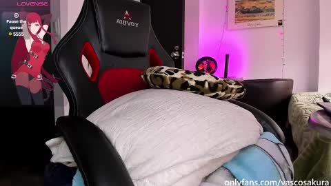 Snapshot of murielkarmesi chatting on February 11, 7:16 pm murielkarmesi online show from February 11, 7:16 pm