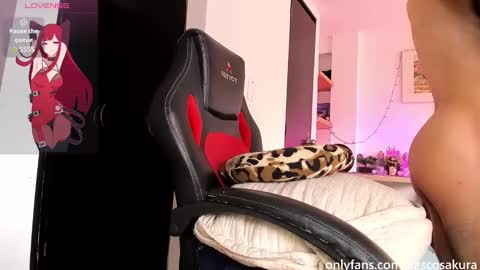 Snapshot of murielkarmesi chatting on March 8, 6:14 pm murielkarmesi online show from March 8, 6:14 pm