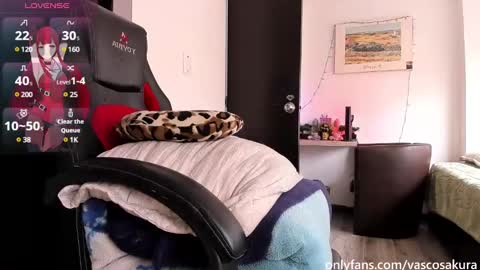 Snapshot of murielkarmesi chatting on March 2, 6:35 pm murielkarmesi online show from March 2, 6:35 pm