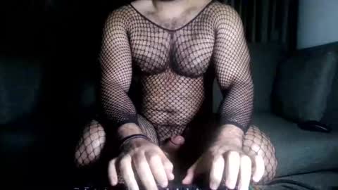 Snapshot of muscbttmbitch chatting on September 13, 5:36 pm muscbttmbitch online show from September 13, 5:36 pm