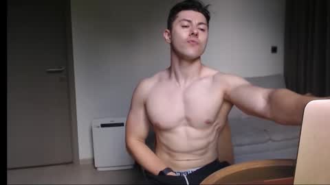 Snapshot of muscledoctor24 chatting on October 19, 6:28 am muscledoctor24 online show from October 19, 6:28 am