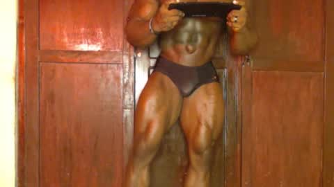 musclegod23 online show from November 24, 12:06 pm