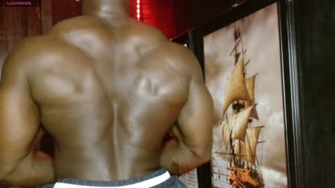 musclegod23 online show from April 17, 1:19 am